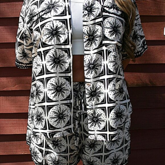 SUN SHIRT AND SHORT SET - Picture 2 of 2